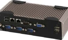 CSI – Bezwentylatorowy kompakt z dwurdzeniowym Intel Atomem, 6 x COM oraz 2 x VGA